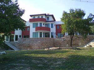 Big holiday property with garage located in a private complex 3 km away from the Black sea coast