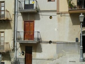 sh 428, town house, Caccamo, Sicily