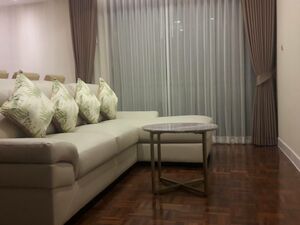 Tranquil & Convenient 2 Bed 2 Bath Condo in Heart of Bangkok