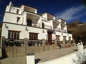Hotel, restaurant and apartments in Sierra Nevada