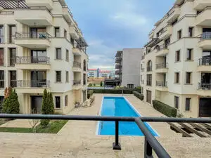 Video! Pool view apartment with 2 bedrooms in Amara
