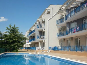 2 BED top floor apartment in Sunny Beach, 10 min to the sea