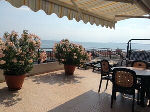 Sea view 2BR/2BA flat for sale Messambria fort beach Elenite