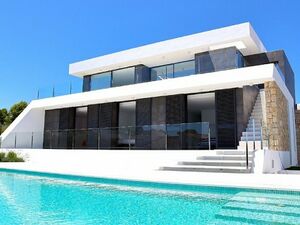 New villa with sea views from builder in Moraira
