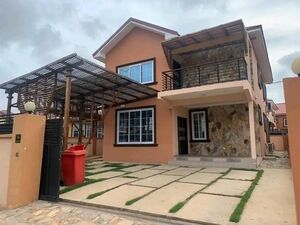 4BEDROOM HOUSE@ ACHIMOTA