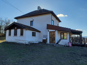 Renovated & furnished house with views 2 hours from Sofia,BG