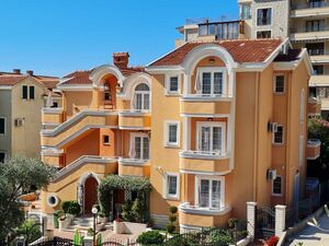 Exclusive villa for sale in Petrovac, Montenegro