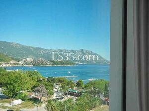 Apartment with 3 bedrooms in the Tre Canne, Budva
