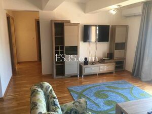 Apartment with 3 bedrooms next to the school in Budva
