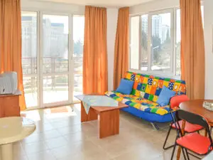 Bright and spacious 1-bedroom apartment with pool view