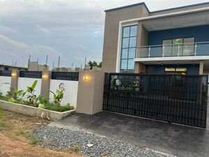 Executive 3bedroom house@spintex/+233243321202