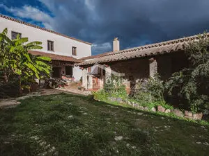Splendid large typical Sardinian rural house