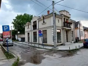 I am selling a business-residential building in Veliki Gradi