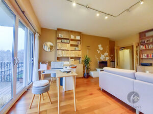 Luxury 5-Room Apartment with 2 Balconies, Neuilly-sur-Seine