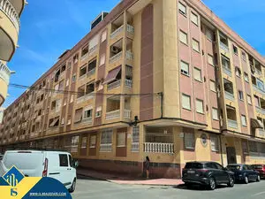  Apartment with shared pool in Torrevieja, Alicante province