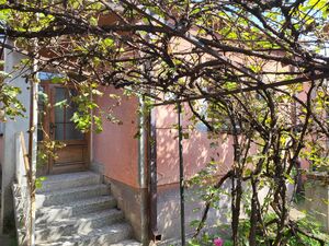 I am selling a house in Zajecar