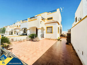 House with shared pool in Orihuela Costa, Alicante province.