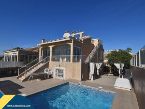 Villa with private pool in Torrevieja, Alicante province