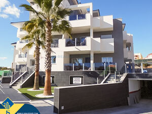 Apartment with shared pool in Villamartin, Alicante province