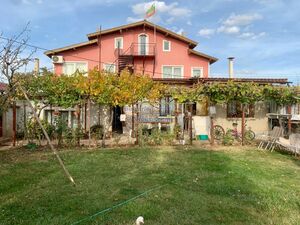 Three -story spacious house 6 km from Balchik