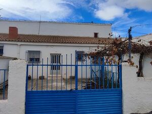 FJB01 House and large patio. Video available.