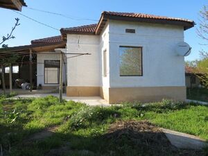 Renovated House with Yard 23 km to Balchik and the Sea