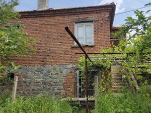 Property in the village of Momina Tsarkva.45 min from Burgas