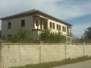 Large 4 floors building for Hotel, apartments, hostel