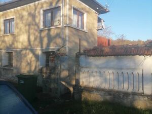 Two-storey house 30 Minutes from VT