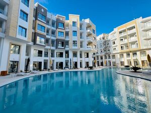  Two bedroom apartment 99m Sea & Pool View
