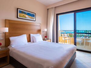  Apartment two bedroom 141m Sea View