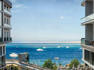  Sea View 1-Bedroom Apartment In Prime Location 