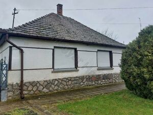 House in Döbrököz, Tolna