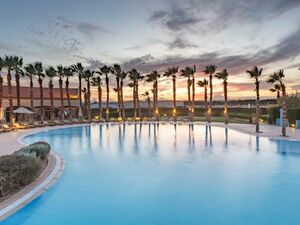 Elegant 2BR Apartment with Garden in Veranda Sahl Hasheesh