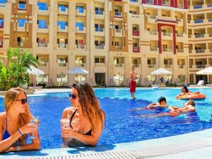 92 m² Apartment - One Bedroom - Amazing Pool View