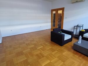 Comfortable 3-room apartment in the very center