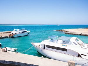 Own Your Slice of the Sea - Pool & Sea View Studio 