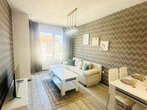 1-bedroom apartment with pool and partial sea views in Domus