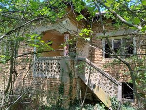 VERY CHEAP Rural Bulgarian house big yard near DANUBE river
