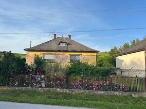 House in Csokváomany, Borsod-Abaúj-Zemplén