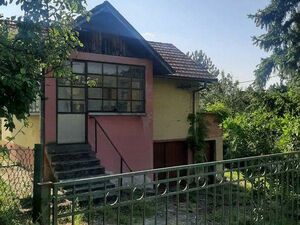 Brestovik - cottage for renovation and orchard