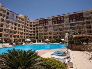 Stylish 1-Bedroom Apartment in Florenza Khamsin