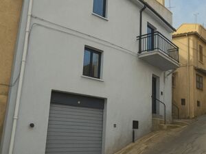 sh 837, villa, Caccamo, Sicily