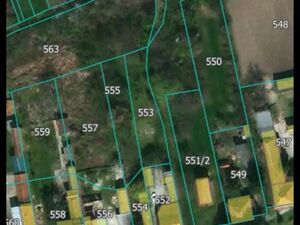 I am selling a plot with a small house in Kovacica