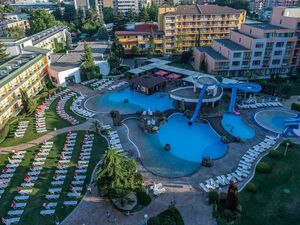  Spacious 2-Bedroom Apartment with Big Terrace, Trakia Plaza