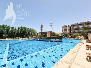 3 bedroom apartment Pool level with direct access 