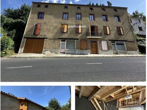 Village House – Approx. 324 m² – Chapeauroux, France