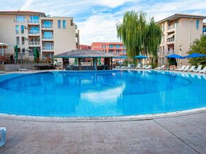 Spacious Apartment with 2 bedrooms, 2 balconies | Sunny Day 