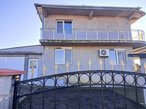 Two-Storey House with 6 Bedrooms | Aytos Municipality, 40 km
