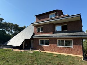 Modern Villa in Corbera de Llobregat – 385 m² of Comfort and